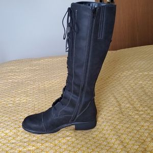 Black leather calf boots